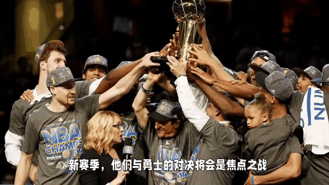 利记-勇士在比赛中的出色表现赢得了现场观众喝彩