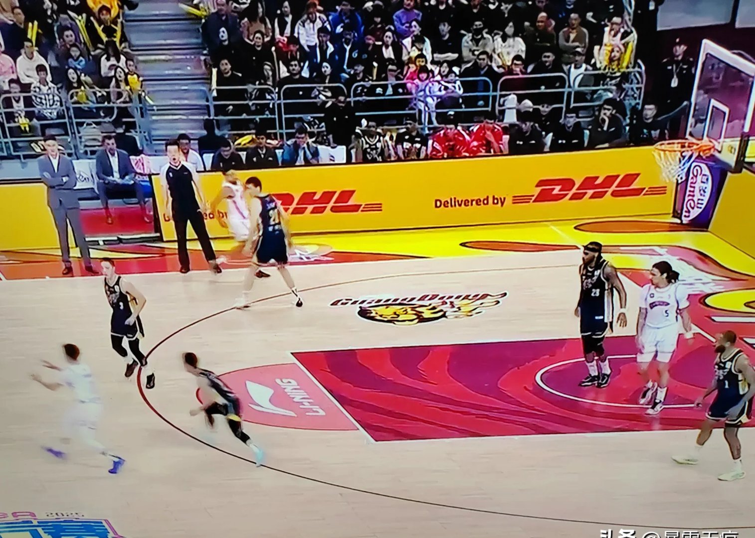 利记平台-强强对话,球员竞技场上大展身手