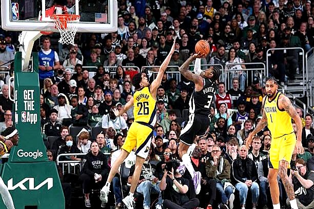 利记平台-雄鹿队新援在比赛中展现出色