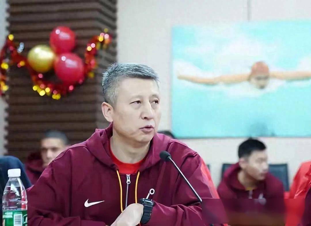 立下誓言的球员全力拼搏，为团队博得胜利