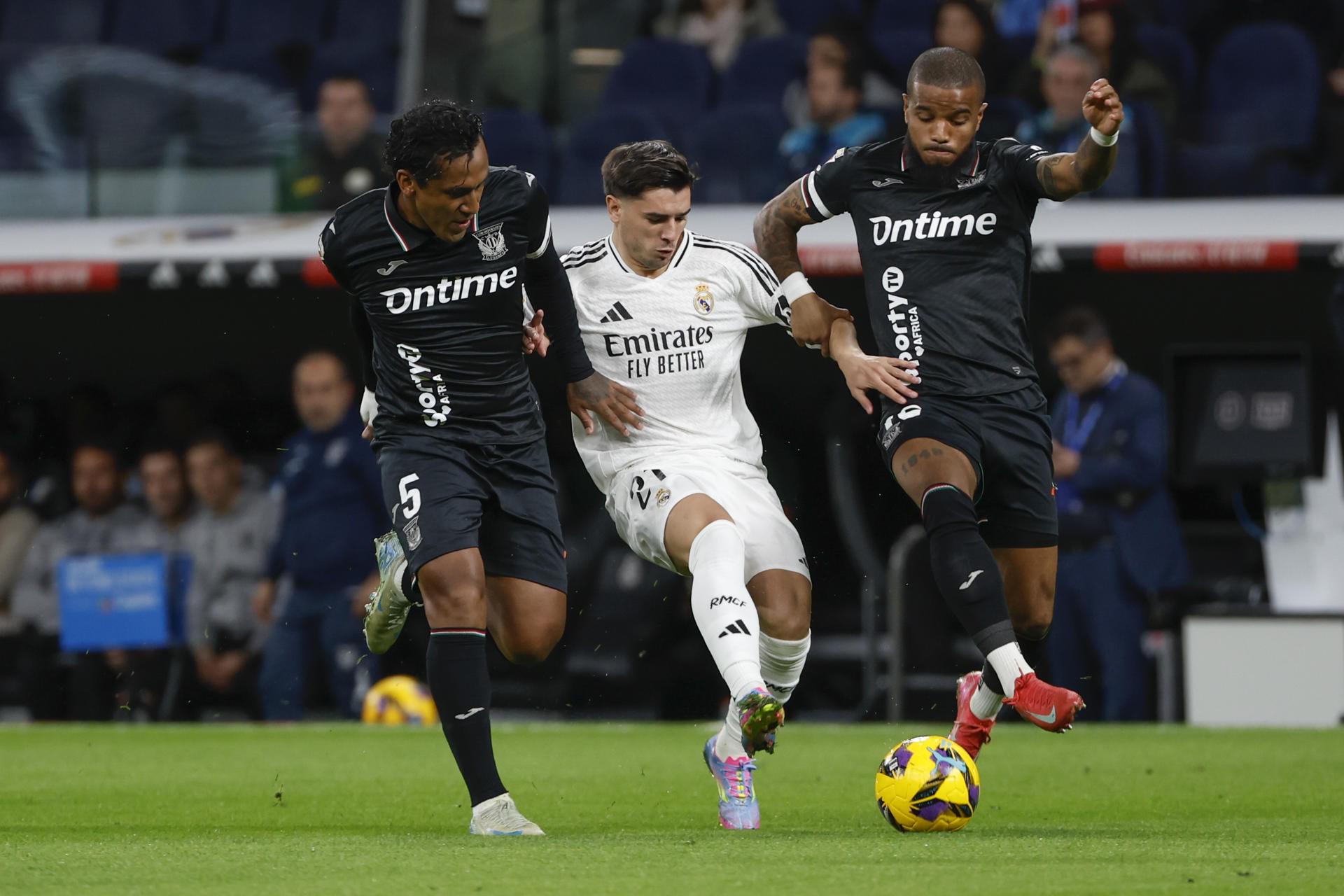 莱加内斯中场球员加入国家队,备战国际比赛 莱加内斯中场球员加入国家队,备战国际比赛