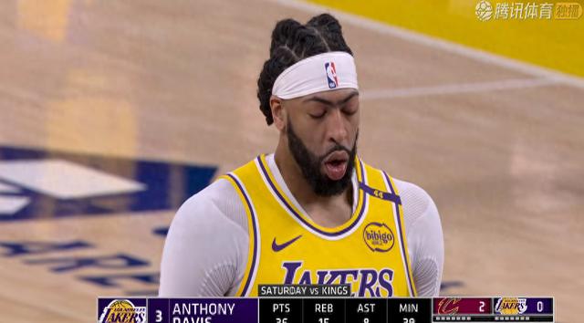 爵士主场大胜,米切尔高效砍下40+10 爵士主场大胜,米切尔高效砍下40+10