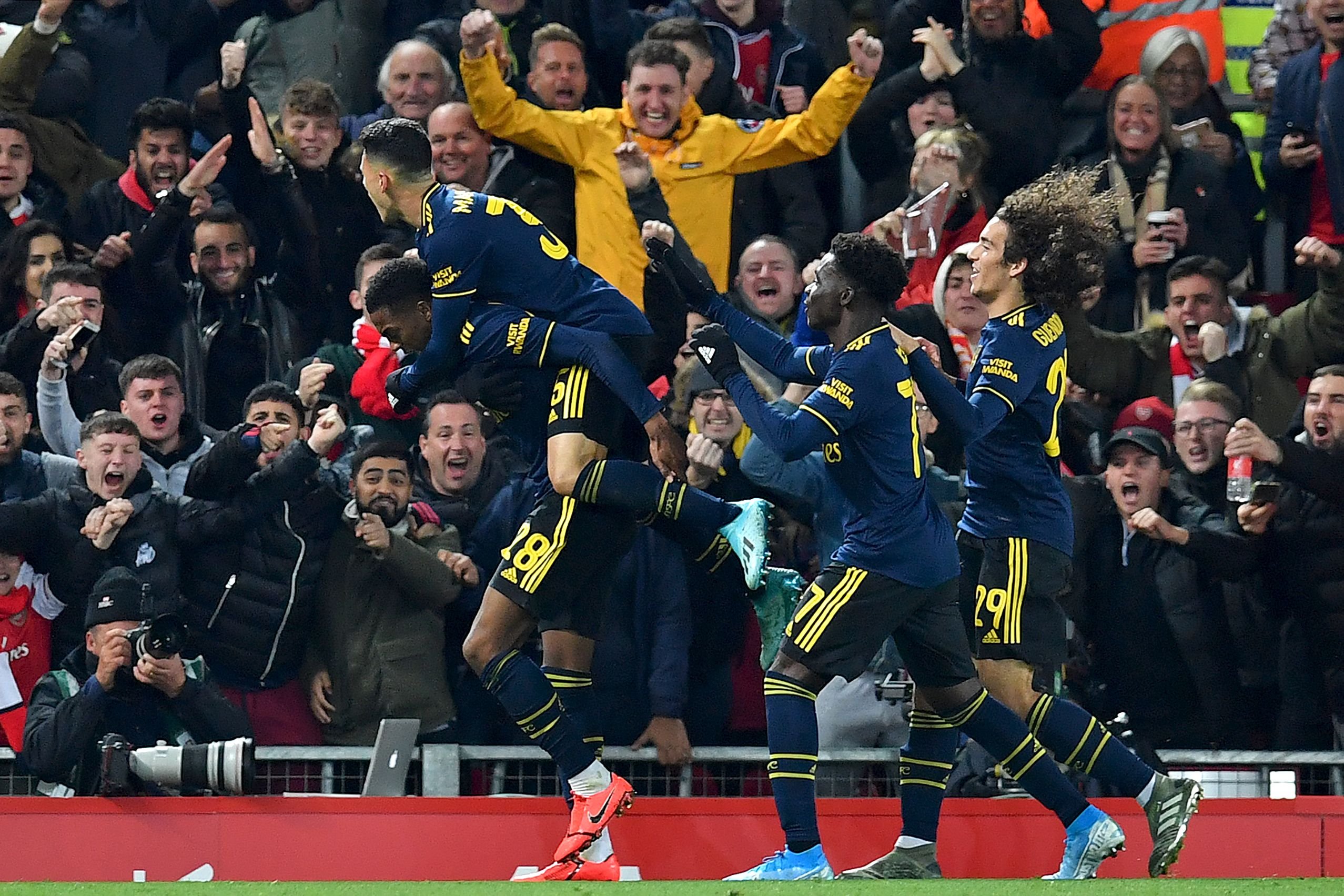 荷兰在点球大战中击败爱尔兰,成功晋级半决赛 荷兰在点球大战中击败爱尔兰,成功晋级半决赛