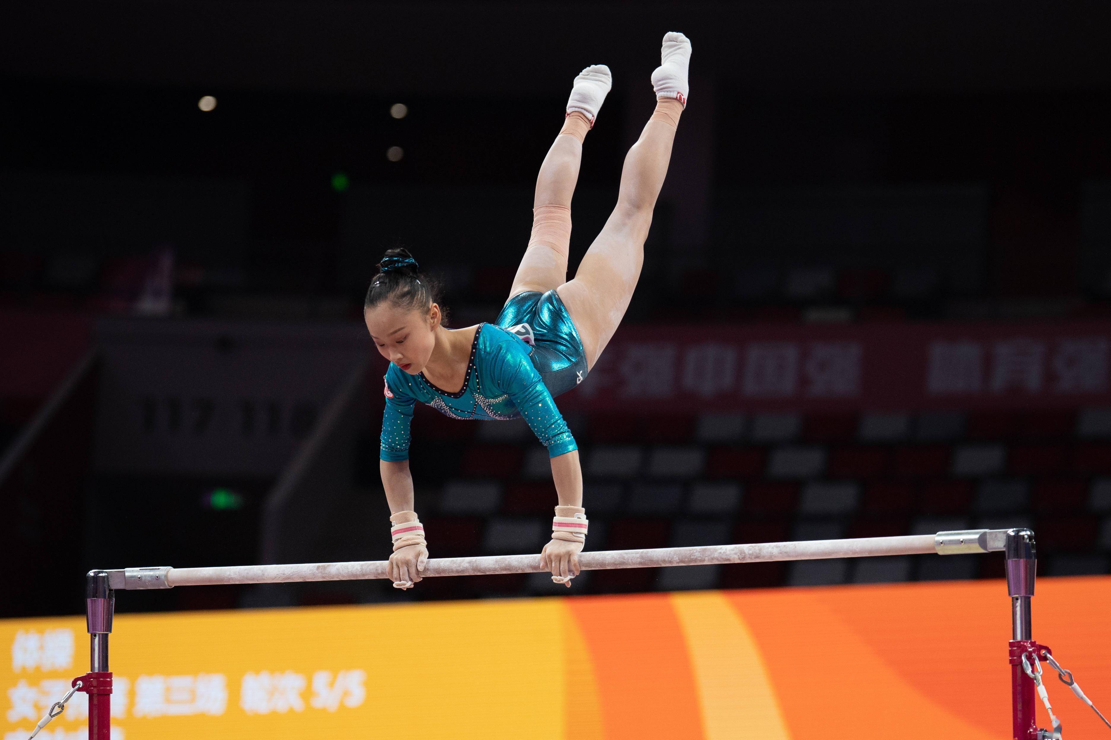 体操比赛中选手风采依旧 体操比赛中选手风采依旧