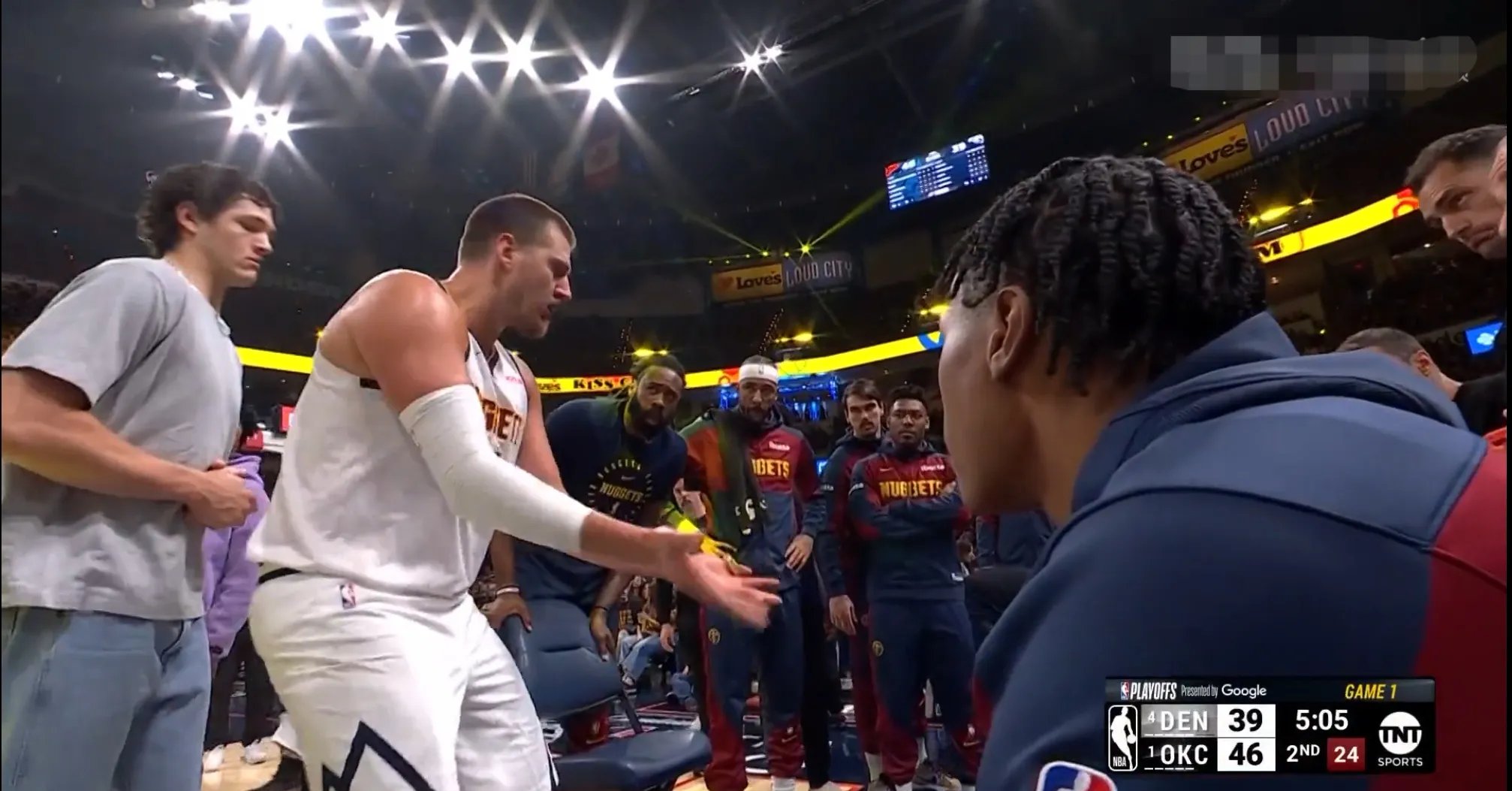 掘金全队状态回升,轻松击溃对手 掘金全队状态回升,轻松击溃对手