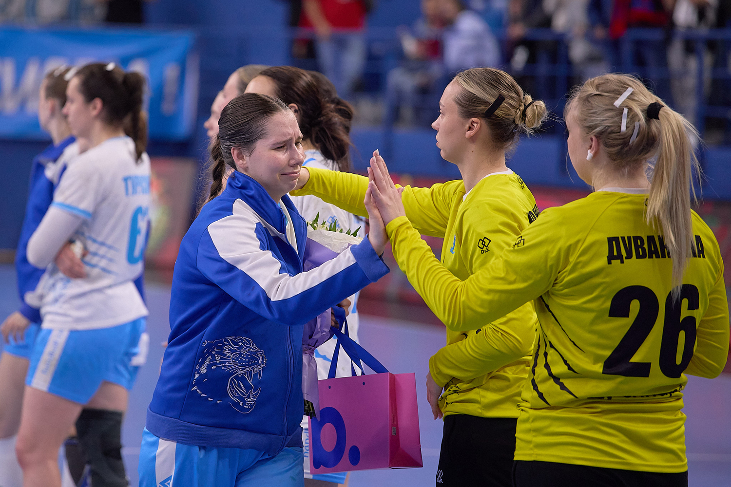 俄罗斯啦啦队表现出色,精彩表演备受好评 俄罗斯啦啦队表现出色,精彩表演备受好评