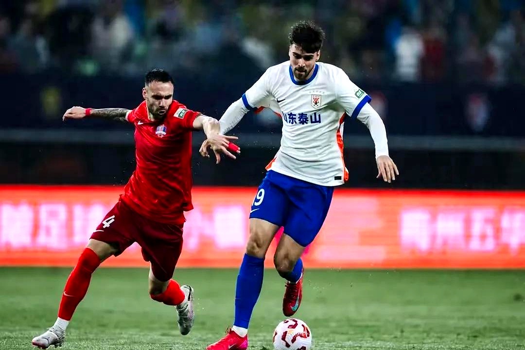 山东鲁能客场战胜大连人，实现两连胜