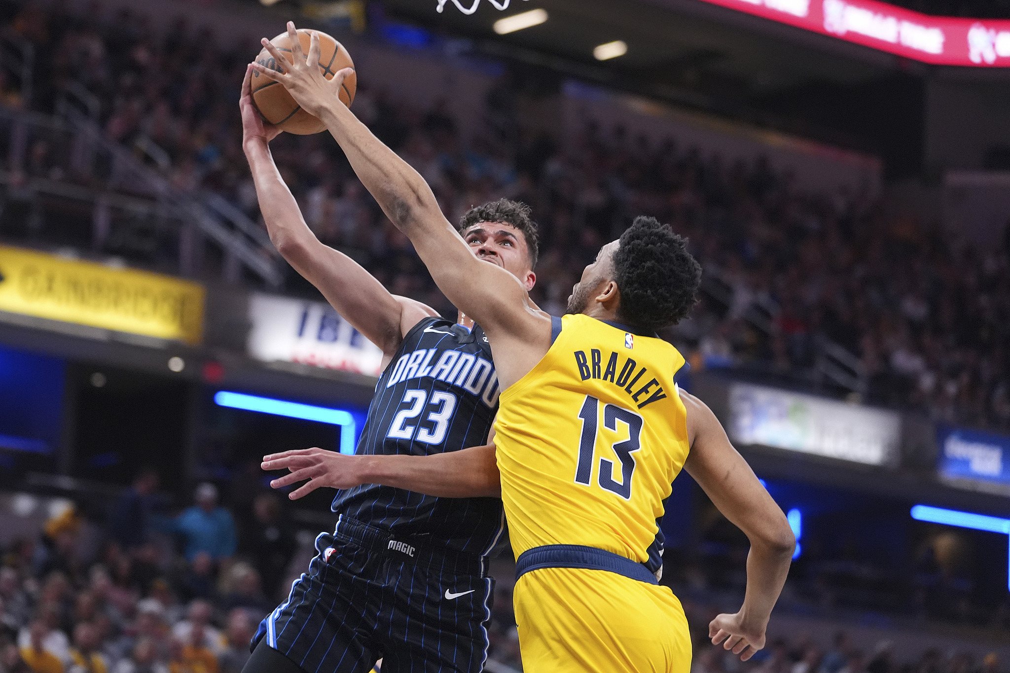 猛龙主场大胜步行者，稳坐东部第一