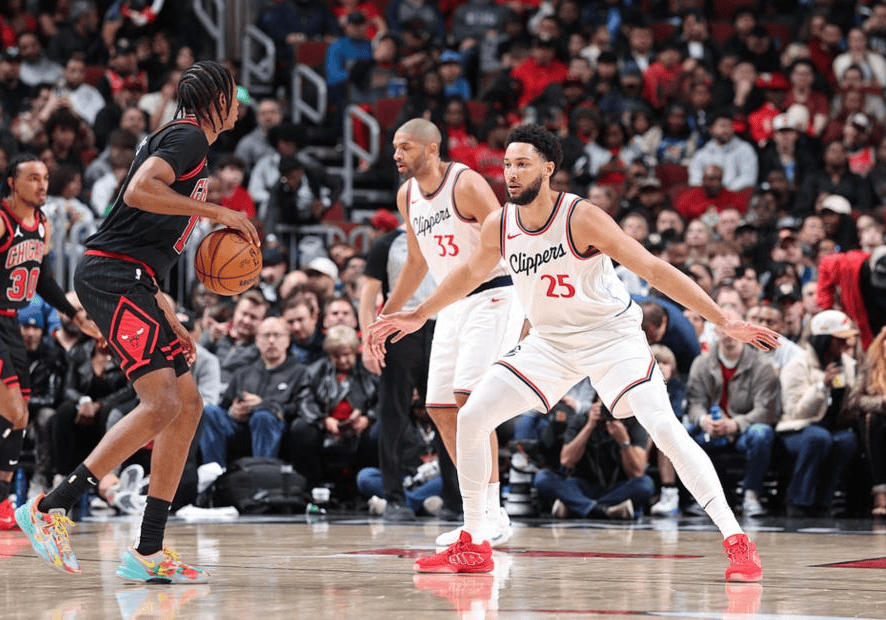 快船战胜对手，东部排名稳居第二