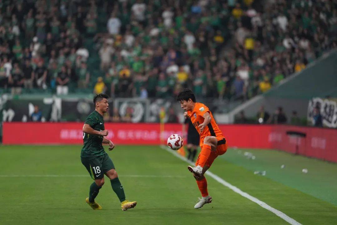 球员们集训备战昆赛，全力冲刺