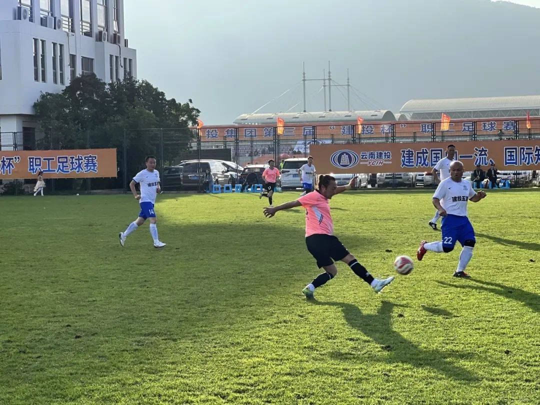 一支实力不凡的球队在比赛中展示出无限魅力 一支实力不凡的球队在比赛中展示出无限魅力