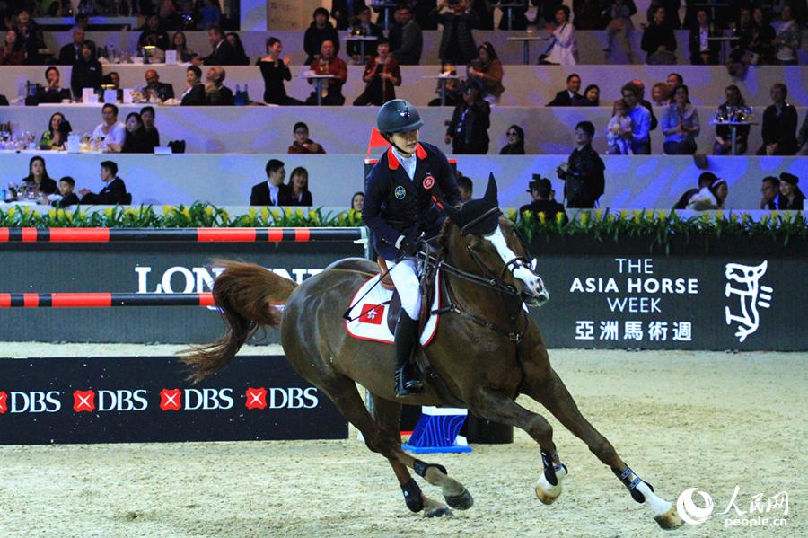 卢森堡马术选手大放异彩夺得银牌