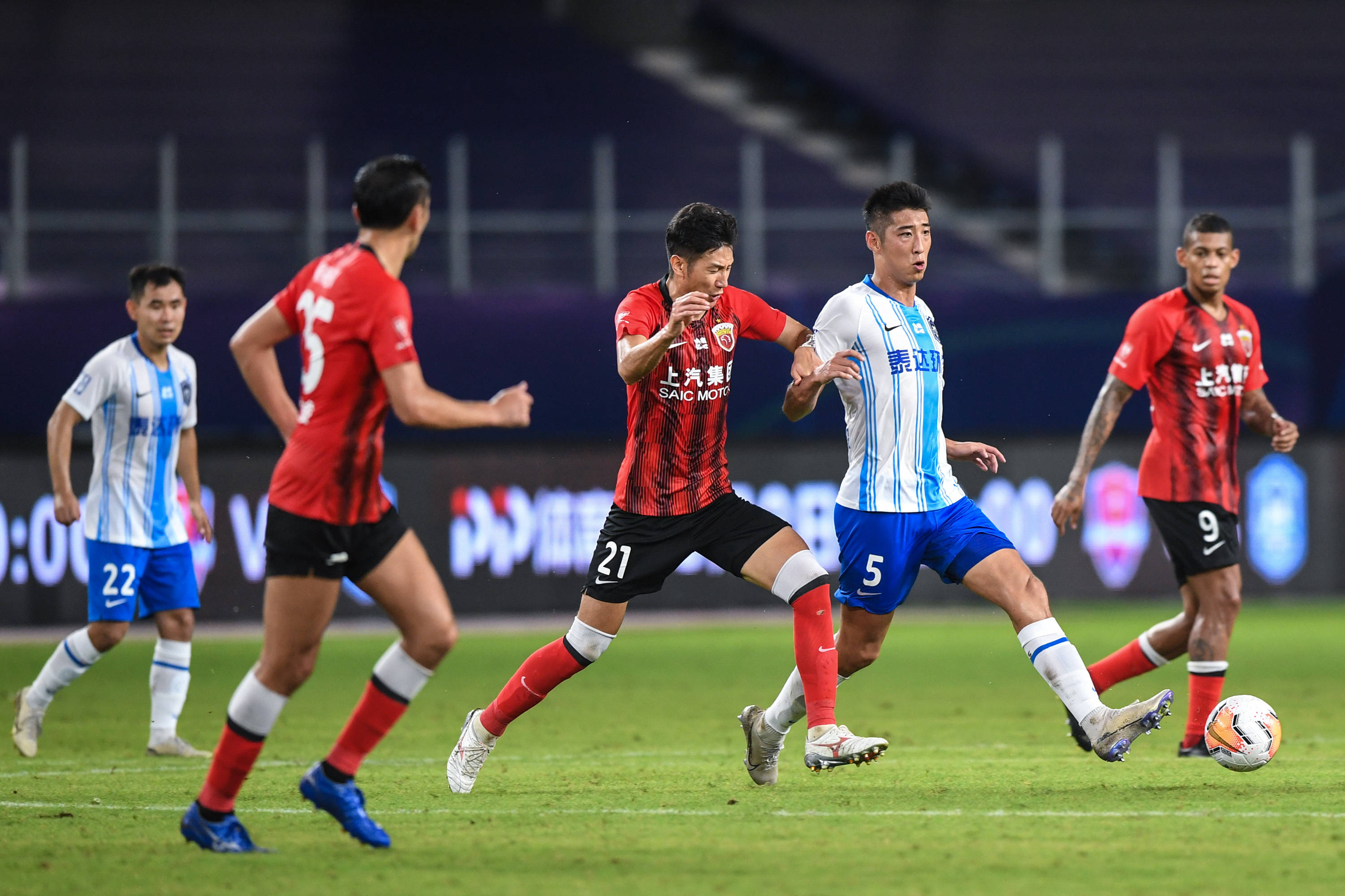 天津泰达球员集体减薪，共渡难关