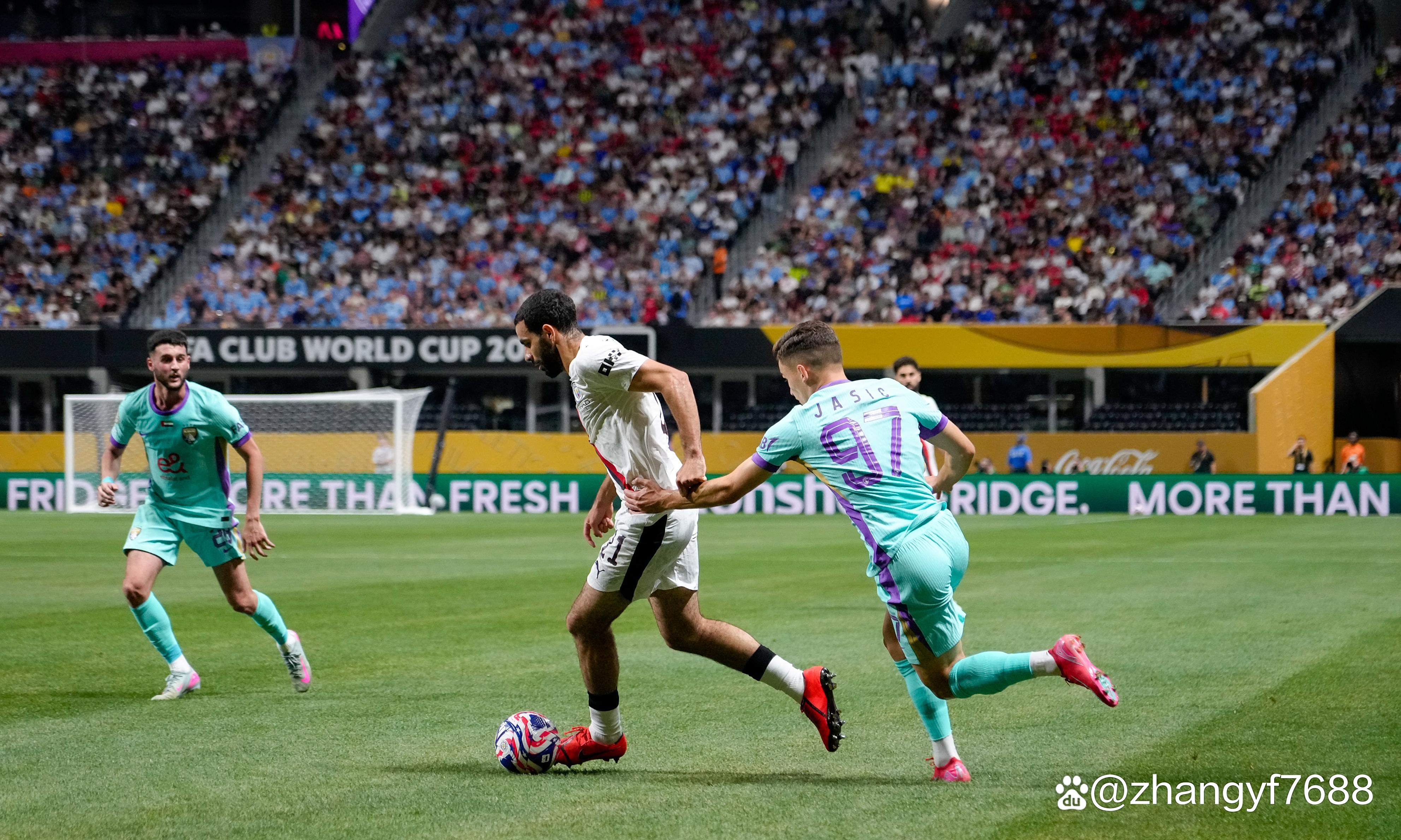 曼城客场大胜,继续领跑榜单 曼城客场大胜,继续领跑榜单