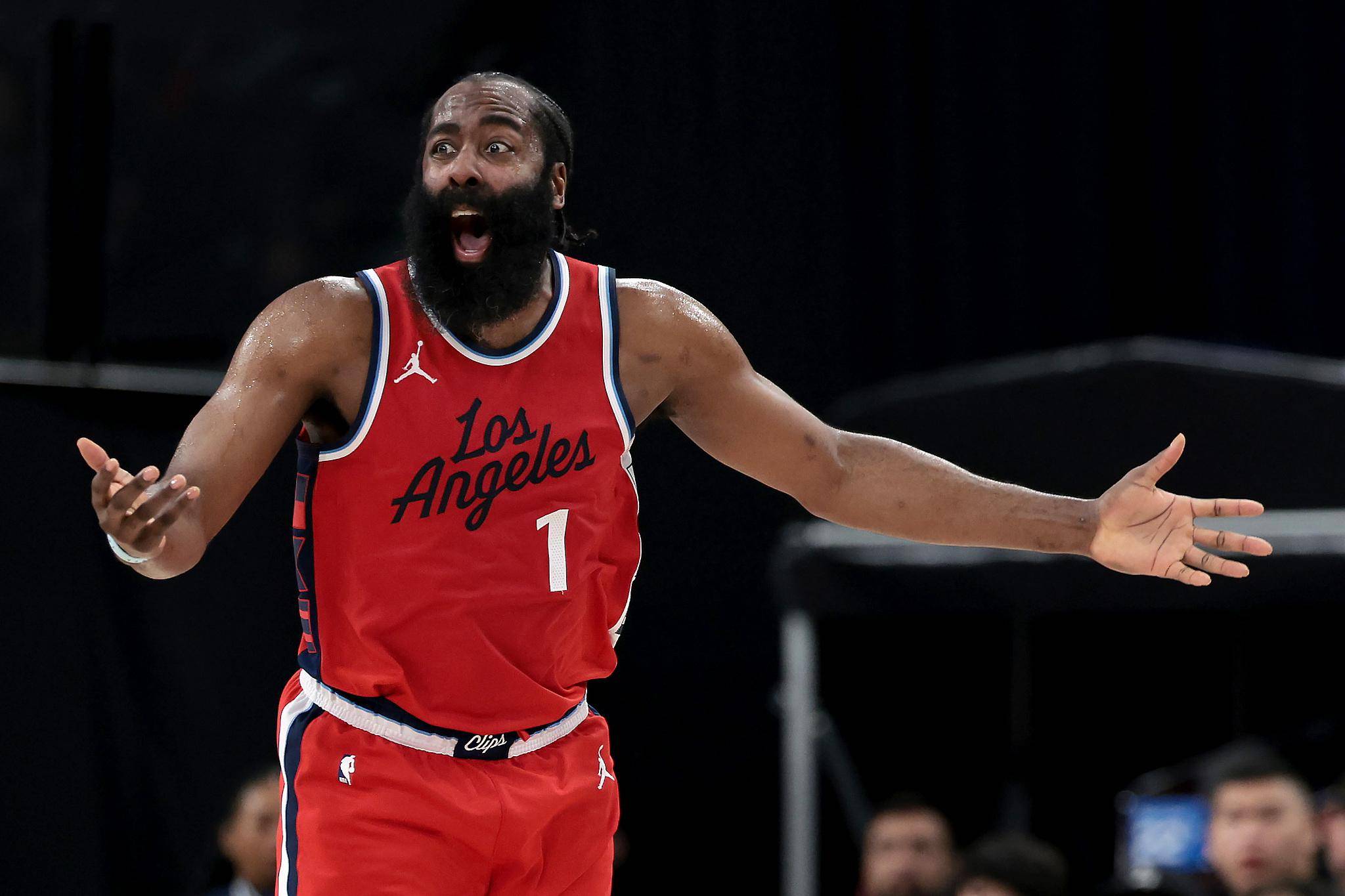 利记-哈登助阵领先，为球队赢得宝贵的胜利！