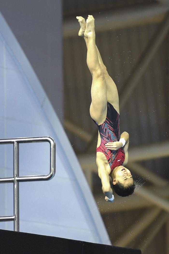 日本选手在跳水赛中惊艳表现