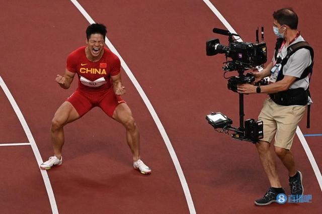 瑞典田径选手成功突破,奋力向前 瑞典田径选手成功突破,奋力向前