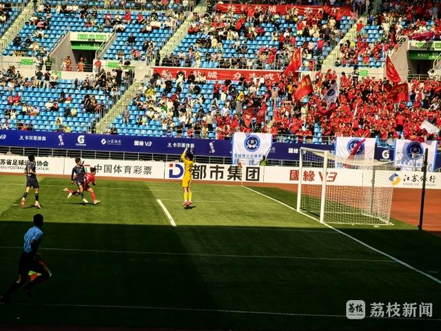 利记官网-体育场馆人气爆棚，球迷热情高涨
