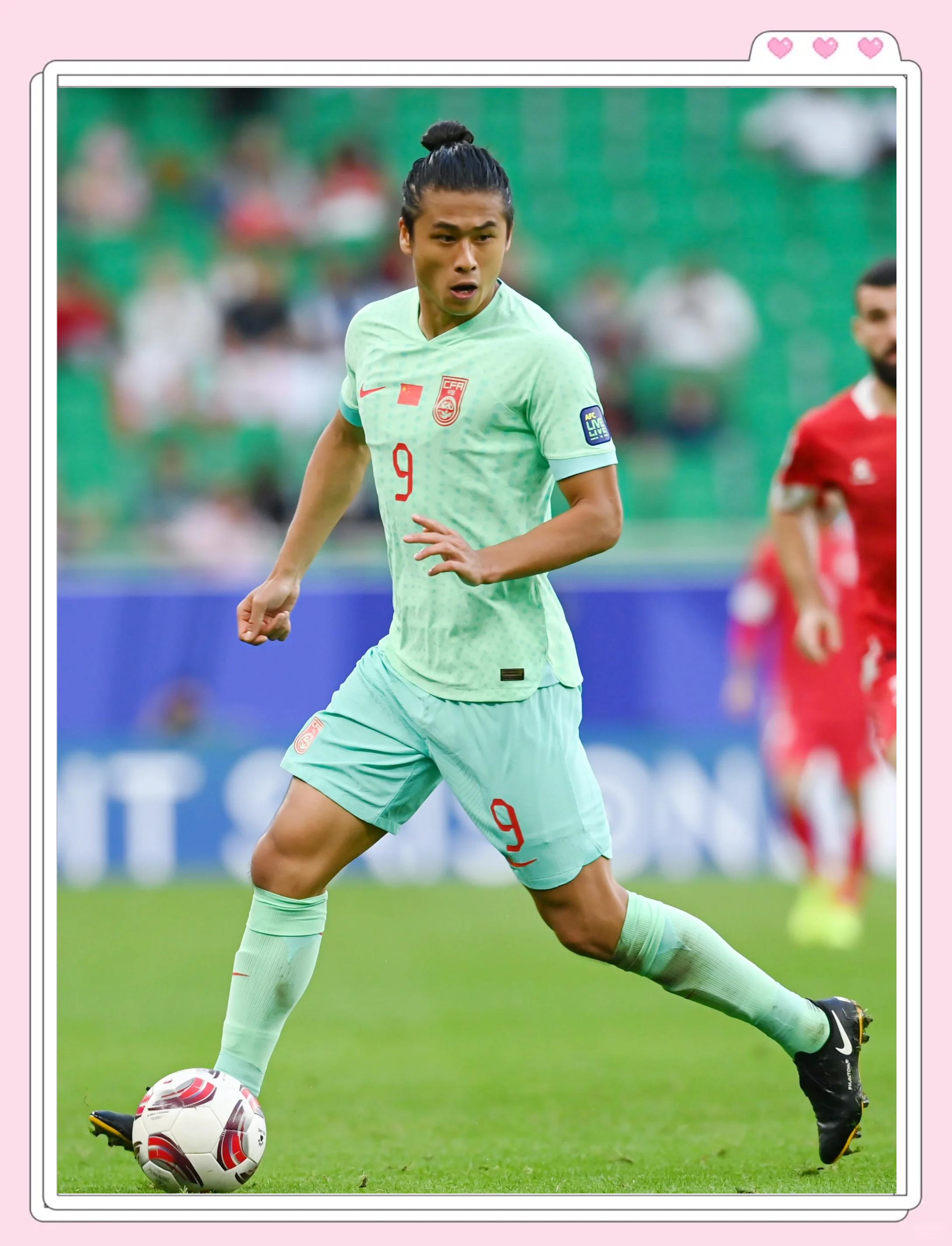 利记官网-亚洲顶级足球赛事斗志激烈,球员表现抢眼