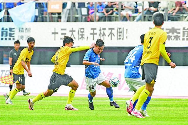 利记官网-火爆展开！球场上演精彩比拼，谁能拔得头筹？