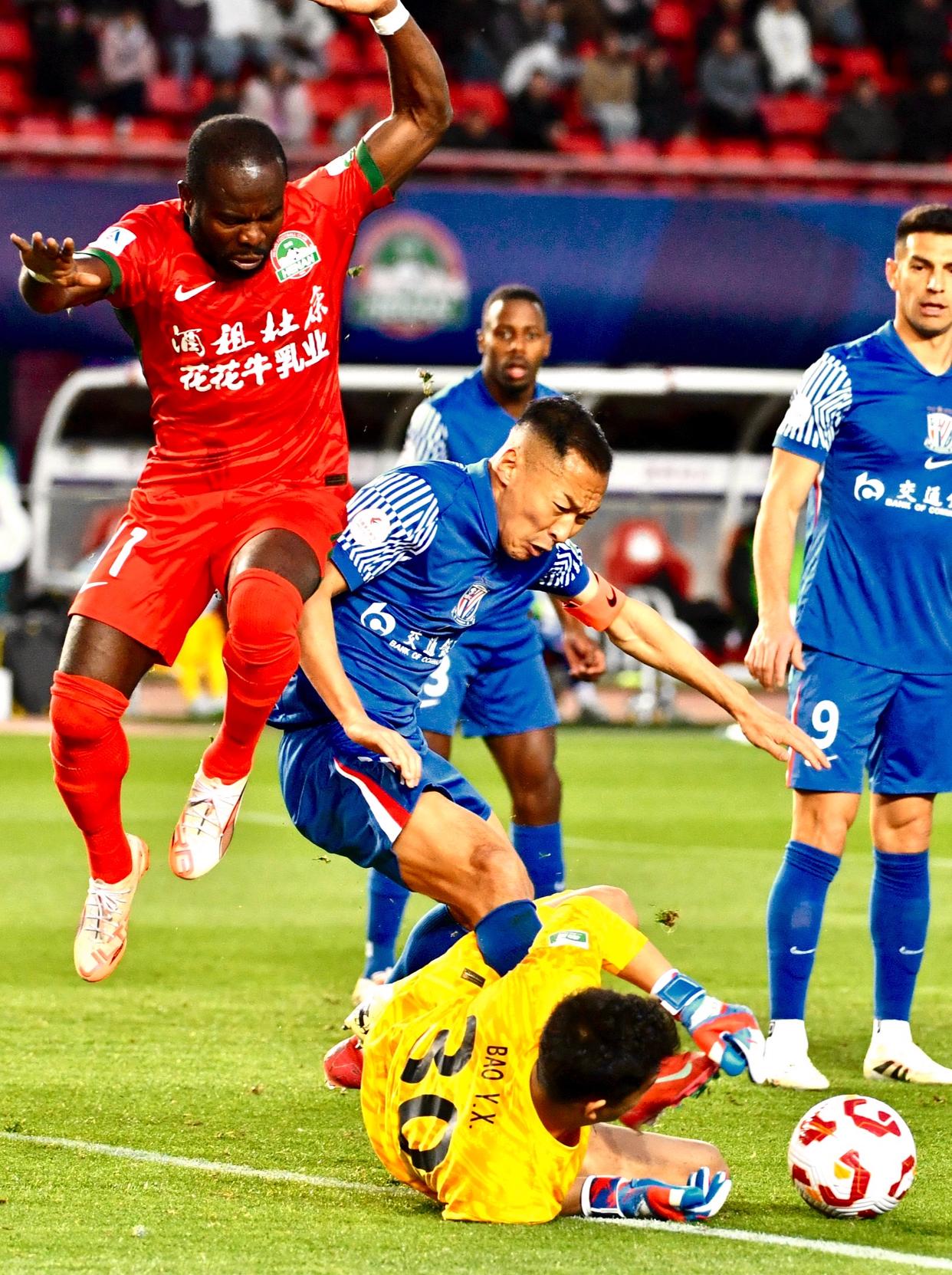 利记-申花主场负于富力，遭遇连败