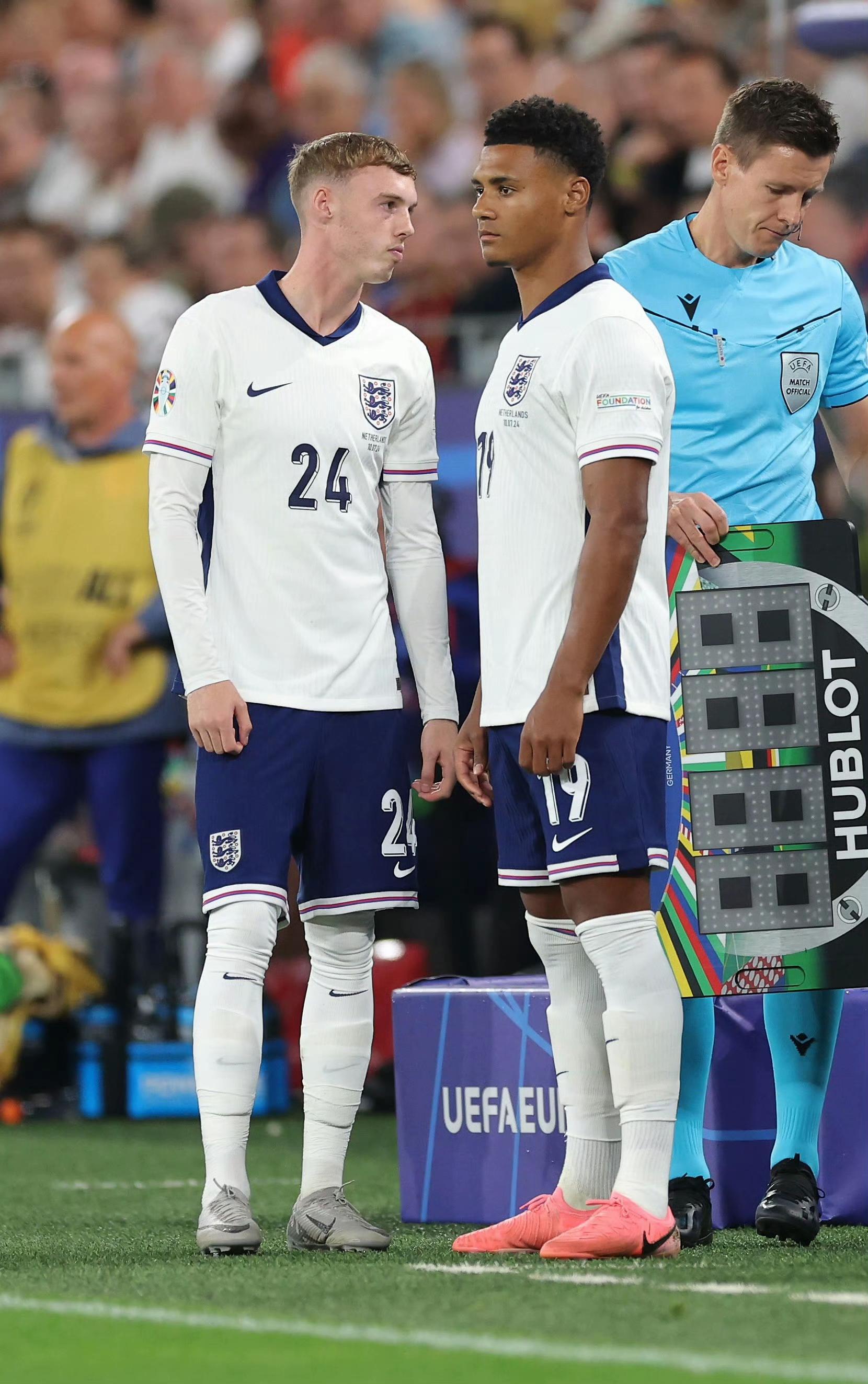 英格兰队力克实力强劲对手 英格兰队力克实力强劲对手