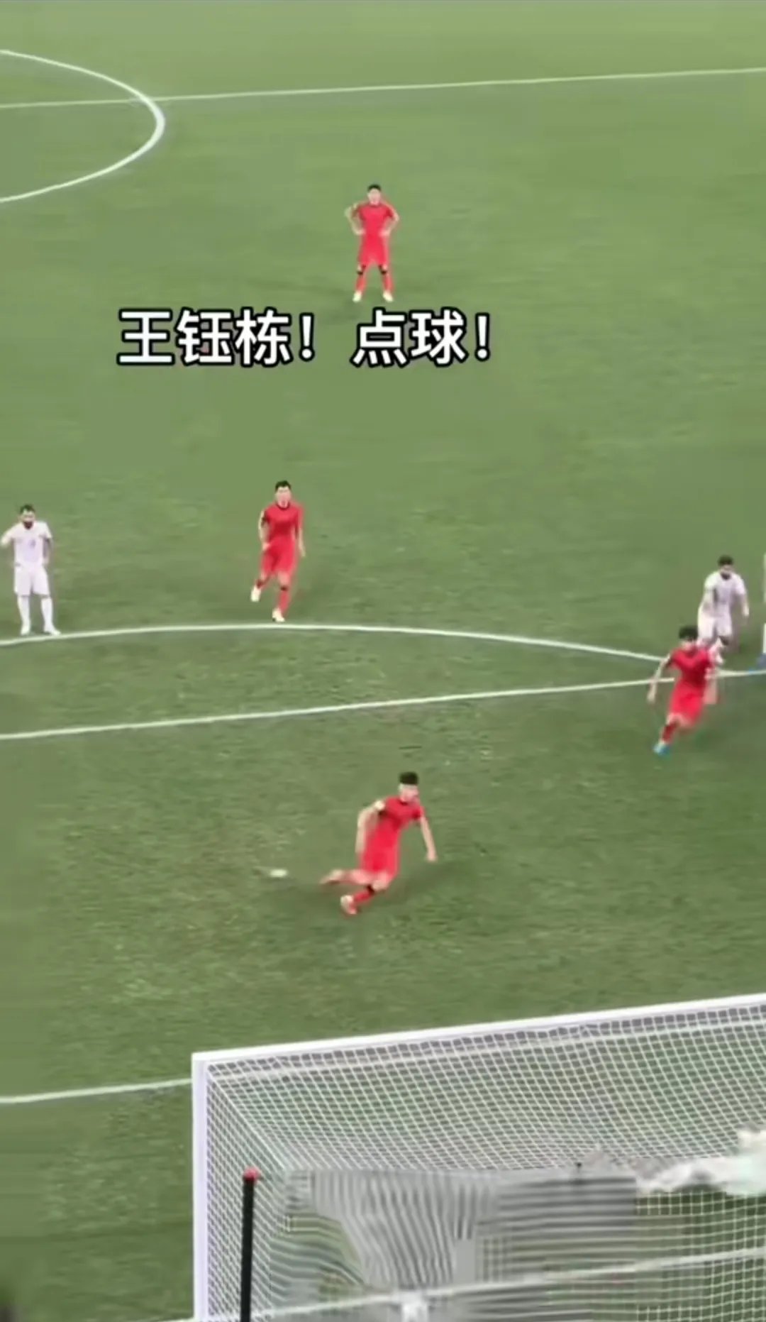 体育明星在顶尖赛事中表现出色,赛场高潮迭起 体育明星在顶尖赛事中表现出色,赛场高潮迭起