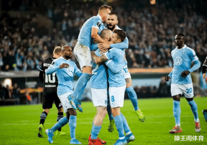 利记平台-富勒姆主场逆转，迪喜利维丁队响换进球制胜，保级门一