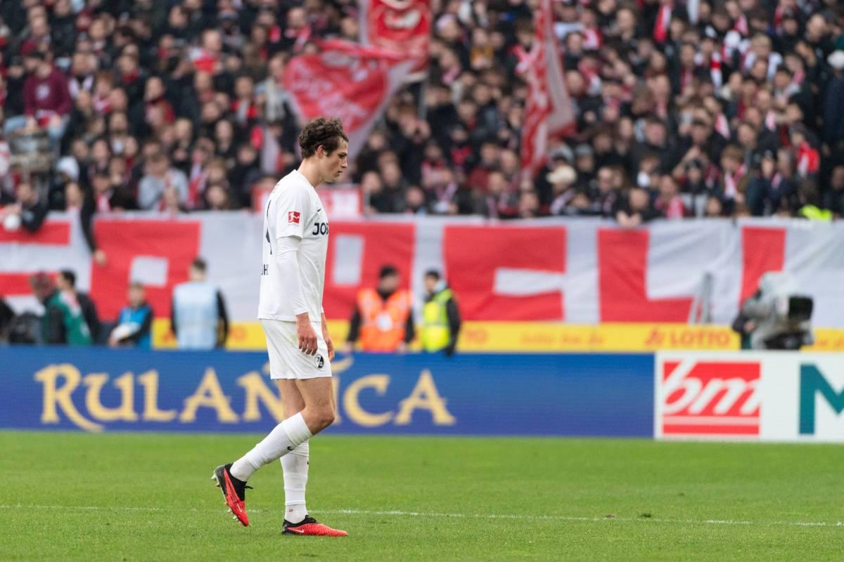 利记官网-奥格斯堡横扫对手，取得全胜纪录