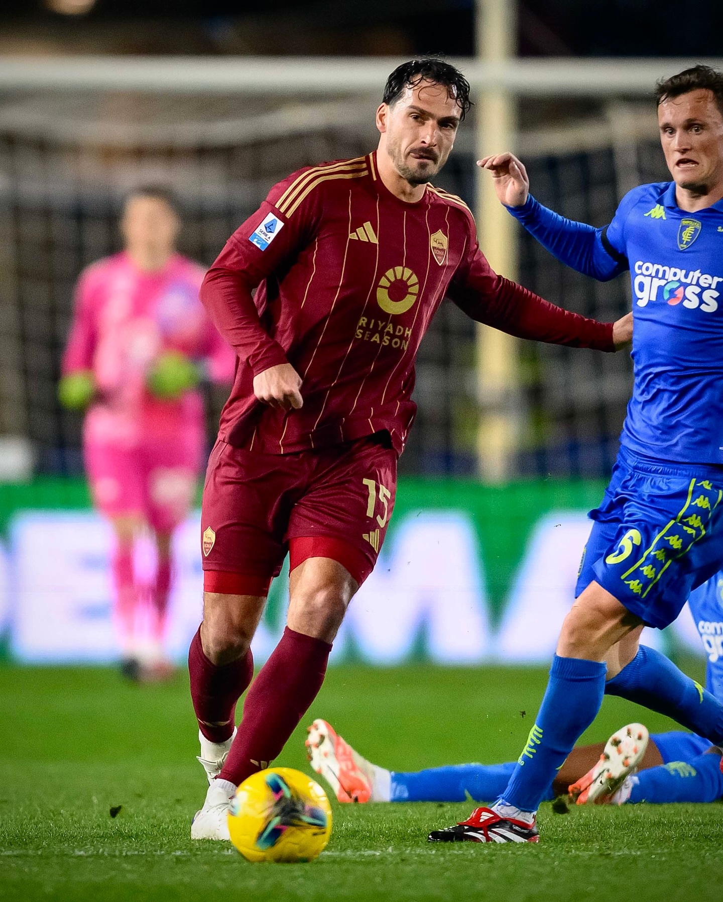 利记官网-罗马队员训练备战，迎接意甲大战