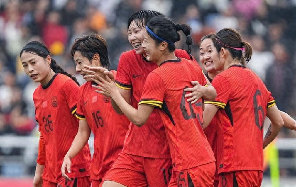 阿尔卑斯山下,中国女足队员豪取四连胜 阿尔卑斯山下,中国女足队员豪取四连胜