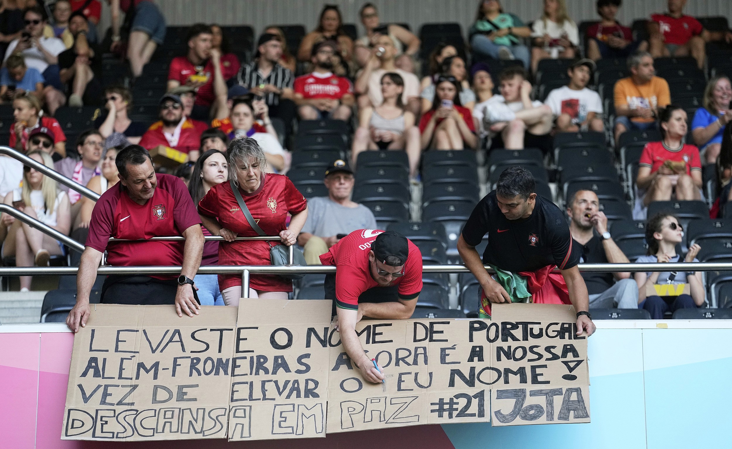 利记-葡萄牙女足备战决赛，备战赢得最终胜利