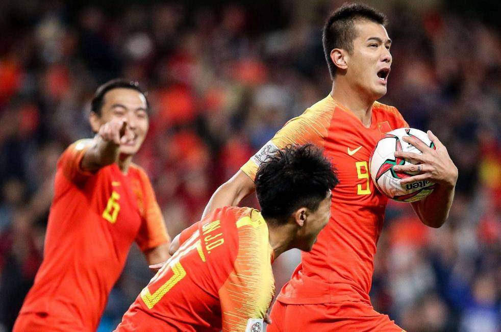 利记官网-足球迷们热议：欧国联比赛引发热烈讨论