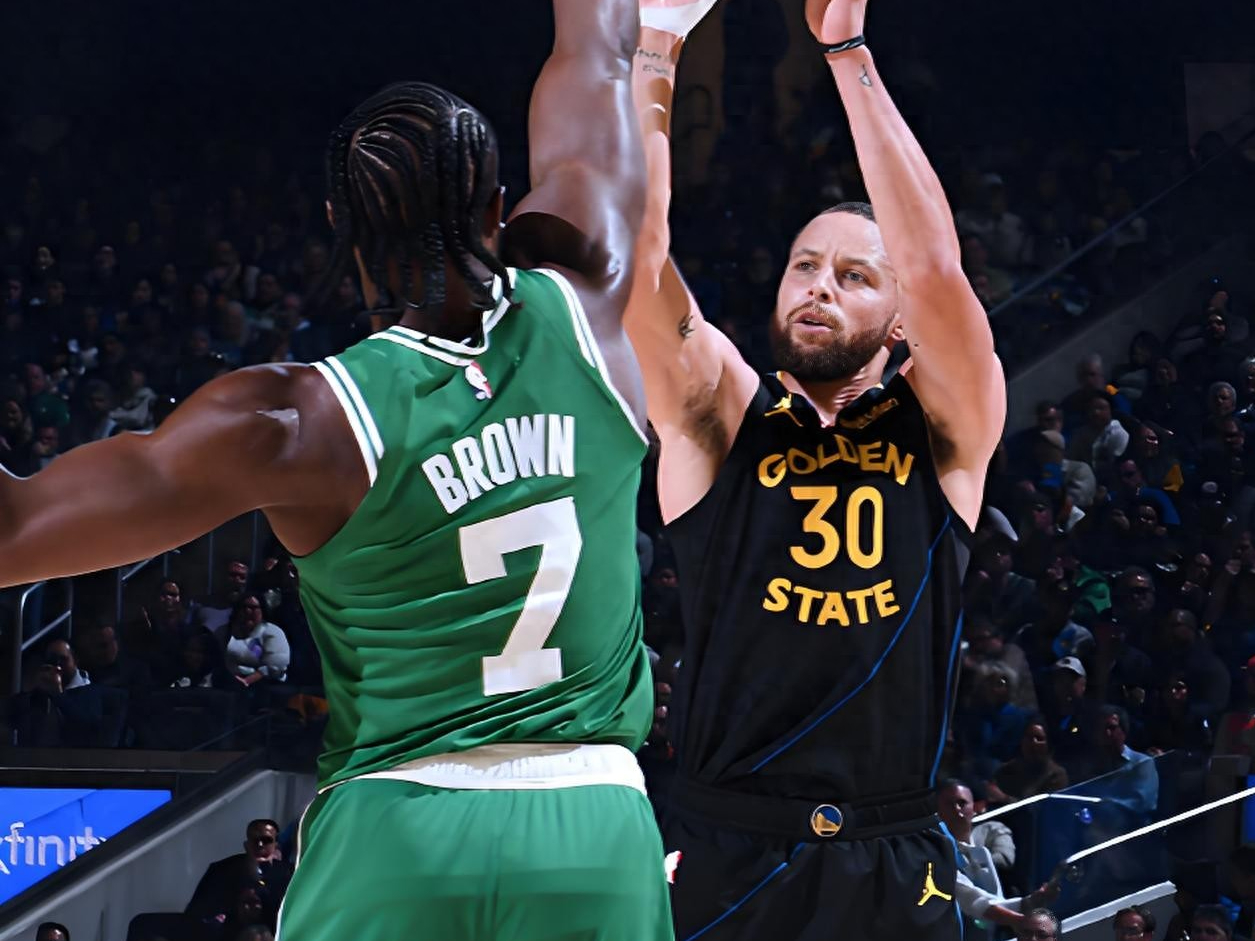 利记平台-NBA季后赛绿军大胜火箭，取得首胜