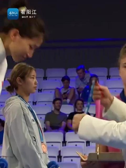 德国选手英姿飒爽，斩获冠军！