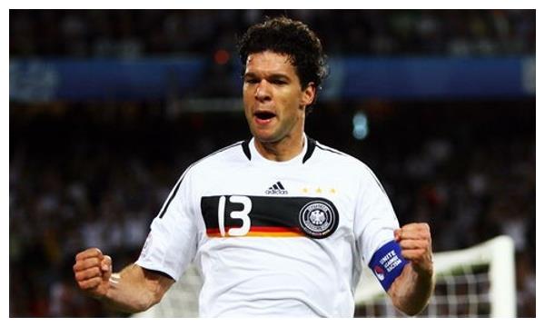 利记官网-曼城难逃裁判误判，悲情淘汰之路