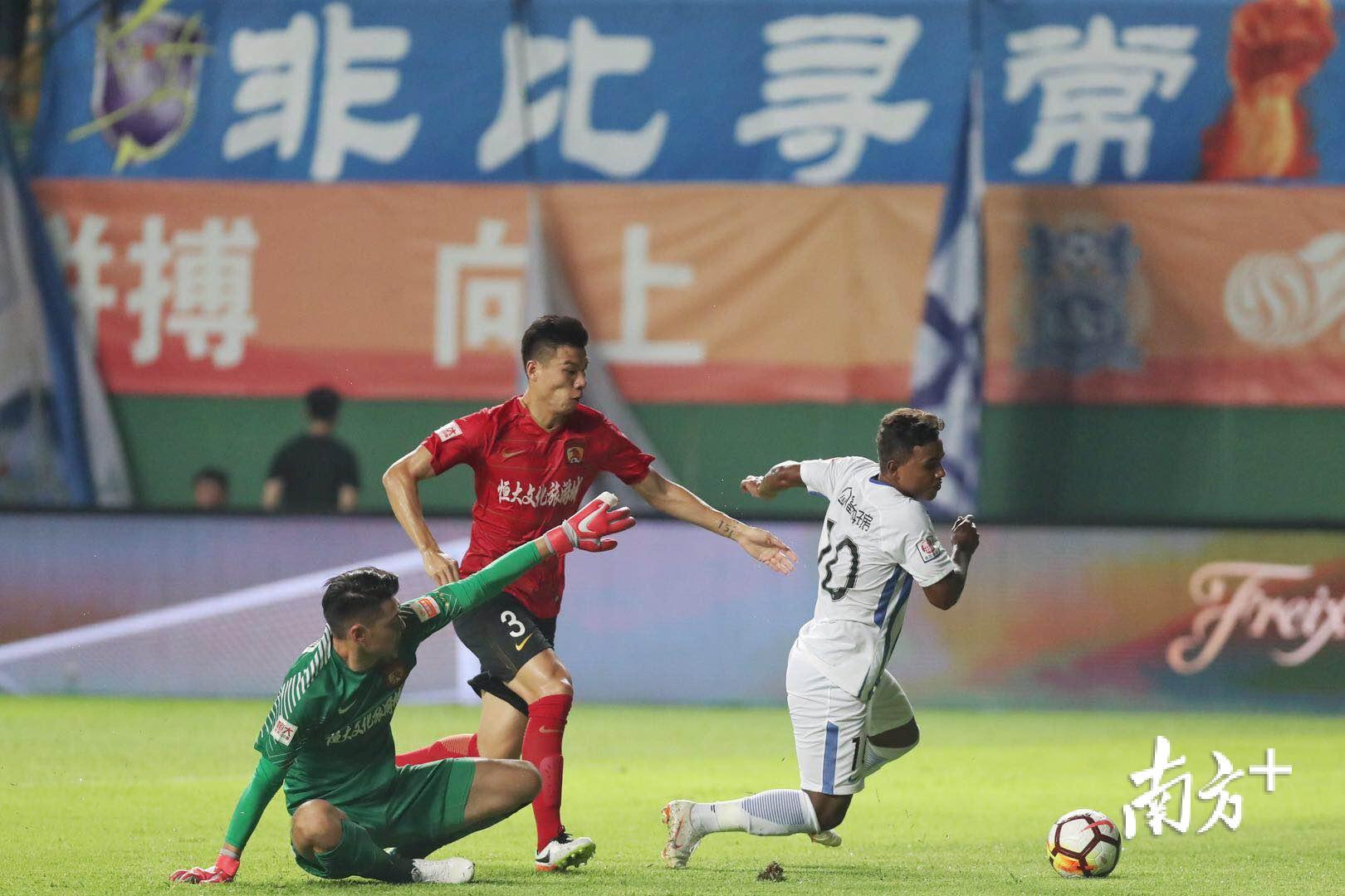 利记-恒大战平富力：广州恒大队与广州富力队踢平，难分胜负