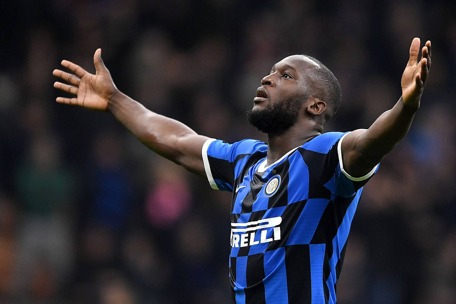 比利时豪取大胜，卢卡库神助攻破门反超