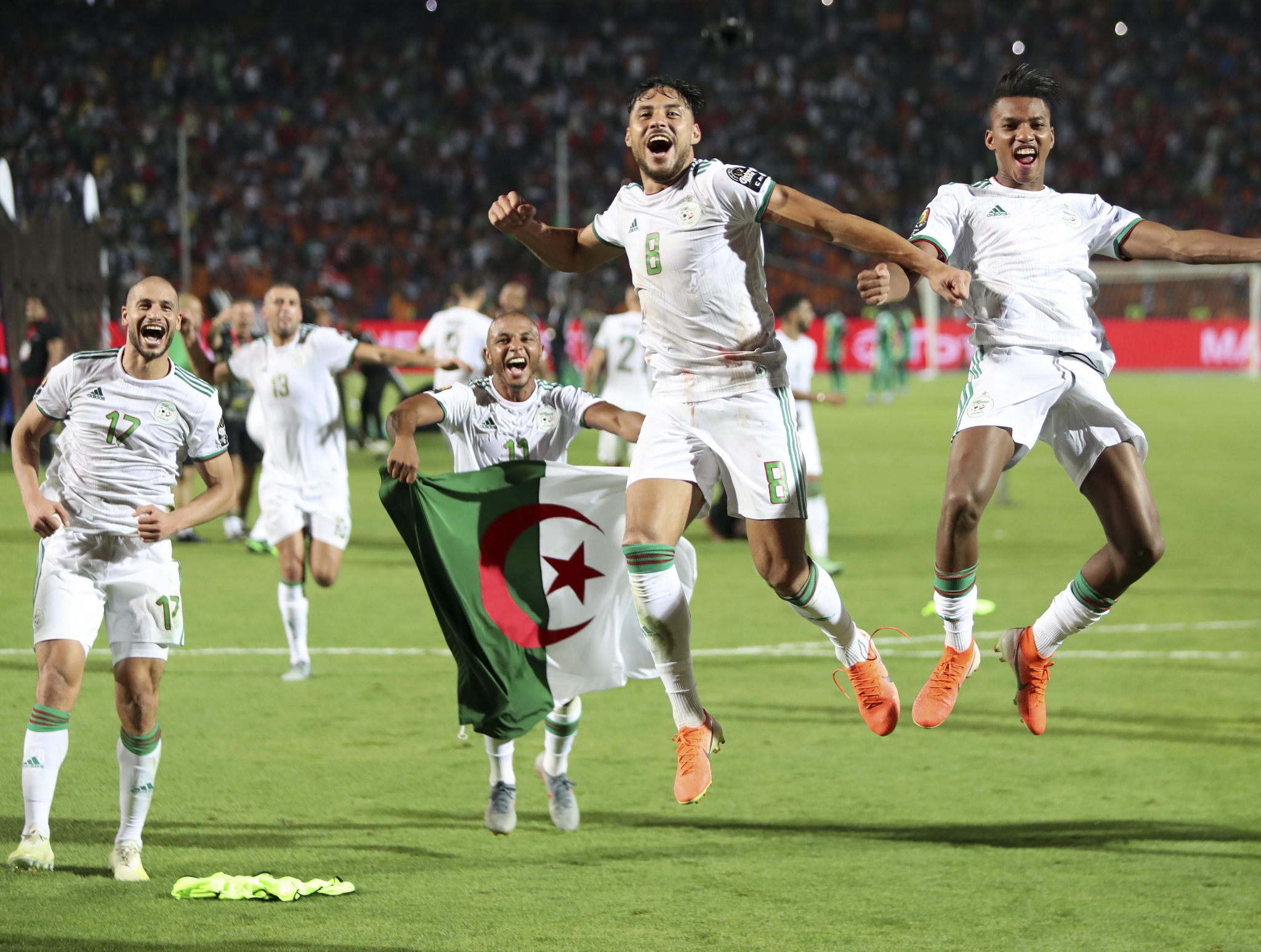 利记官方网站-南非队在比赛中取得胜利，挺进决赛！