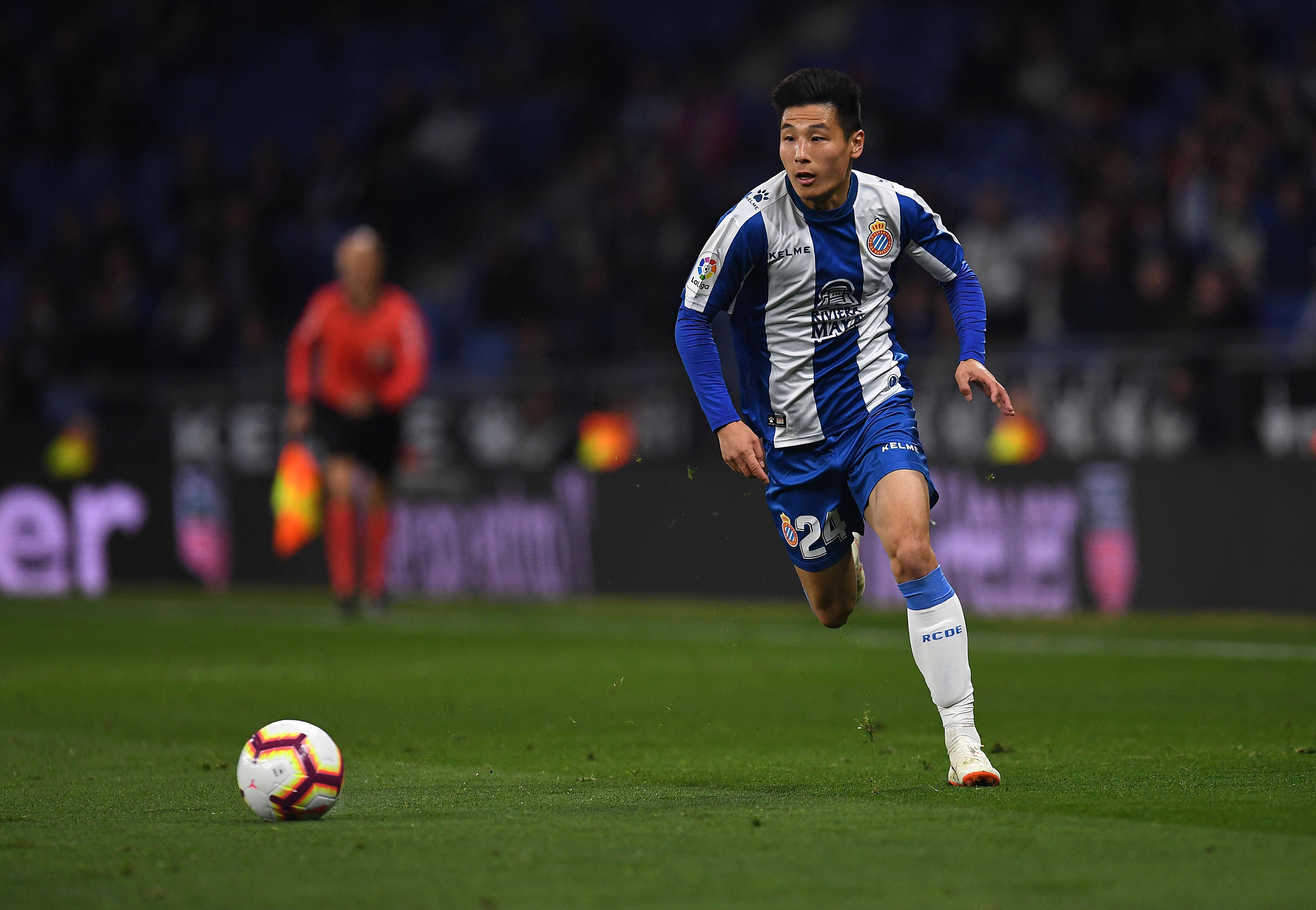 利记官网-西班牙人足球训练备战欧冠八强赛