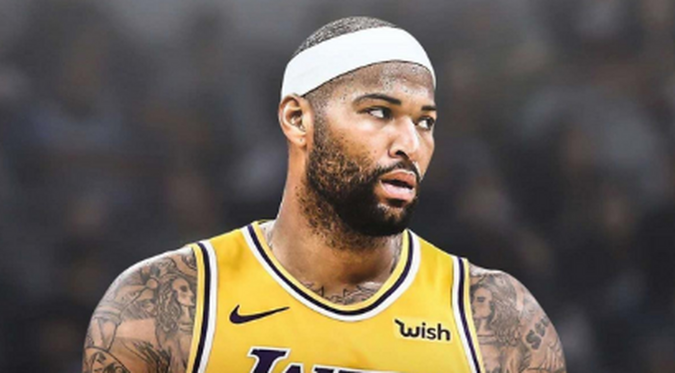 利记官网-法兰克福球迷热情喝彩，助力球队争取胜利