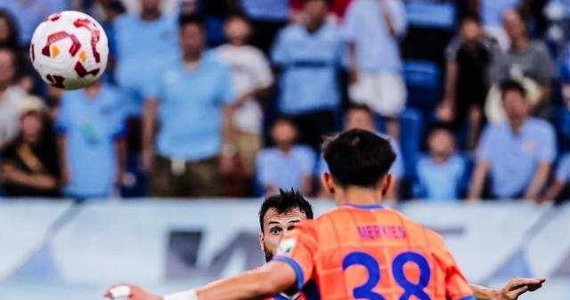 利记-中超联赛战况激烈,球员们奋力比拼,场面火爆