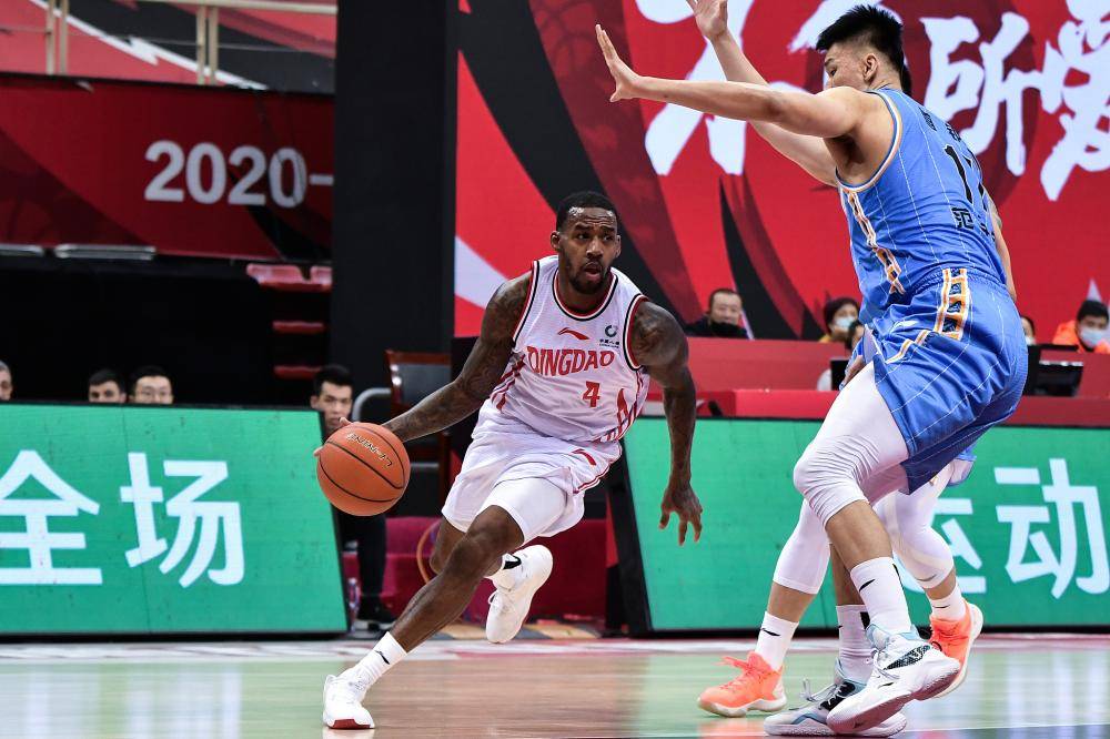 利记平台-雄鹿外线连奏高音，天王砍下本赛季第五双