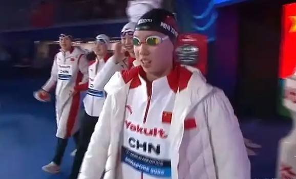 利记-智利游泳选手凭借实力，夺得金牌