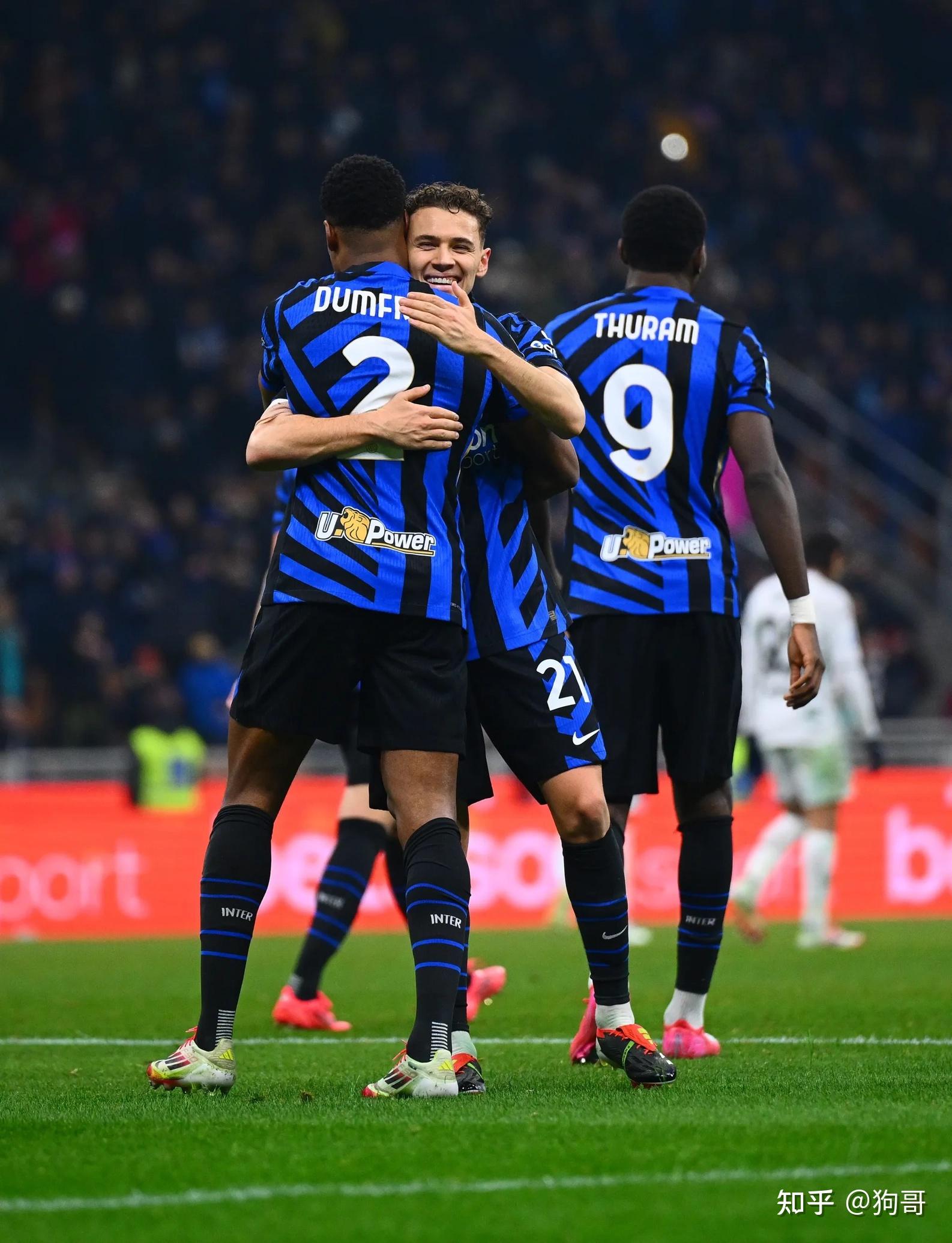 意大利足球比赛中的悬念时刻