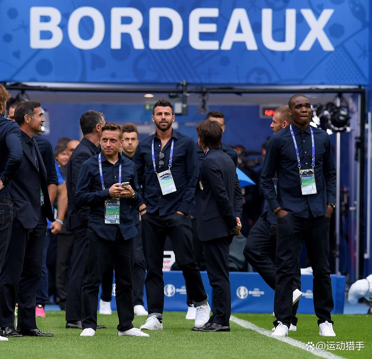 意大利足球比赛中的悬念时刻