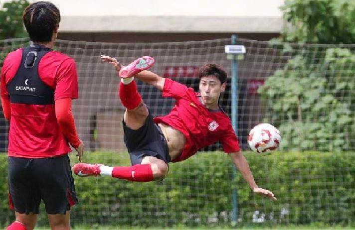 长春亚泰挑战广州恒大，备战一触即发