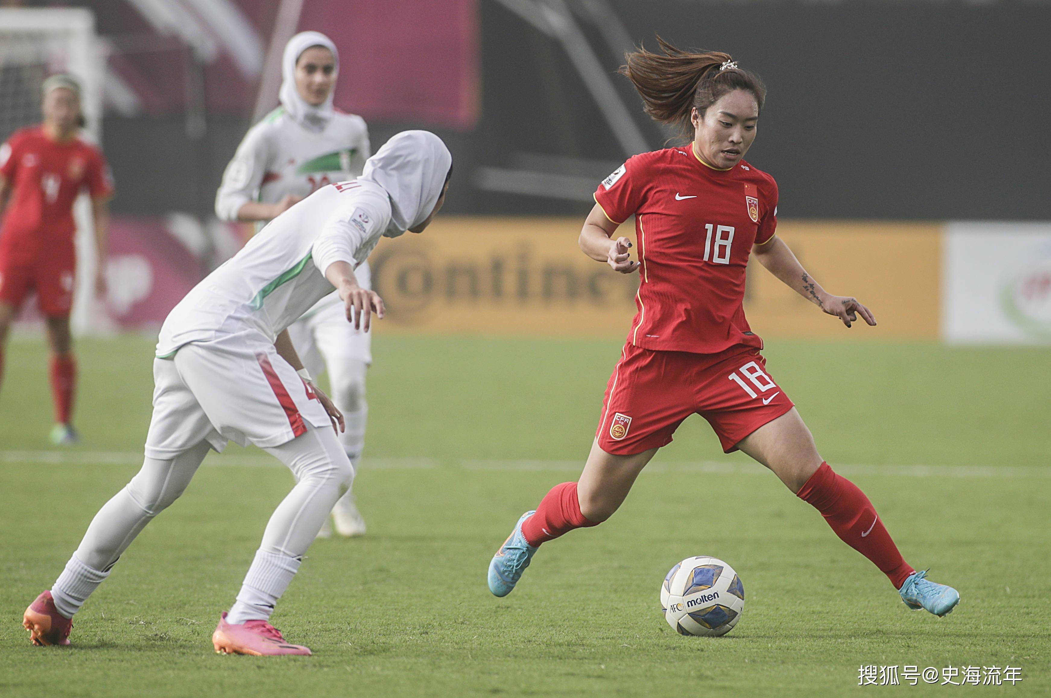 利记官方网站-中国女足队员在国际比赛中大显身手