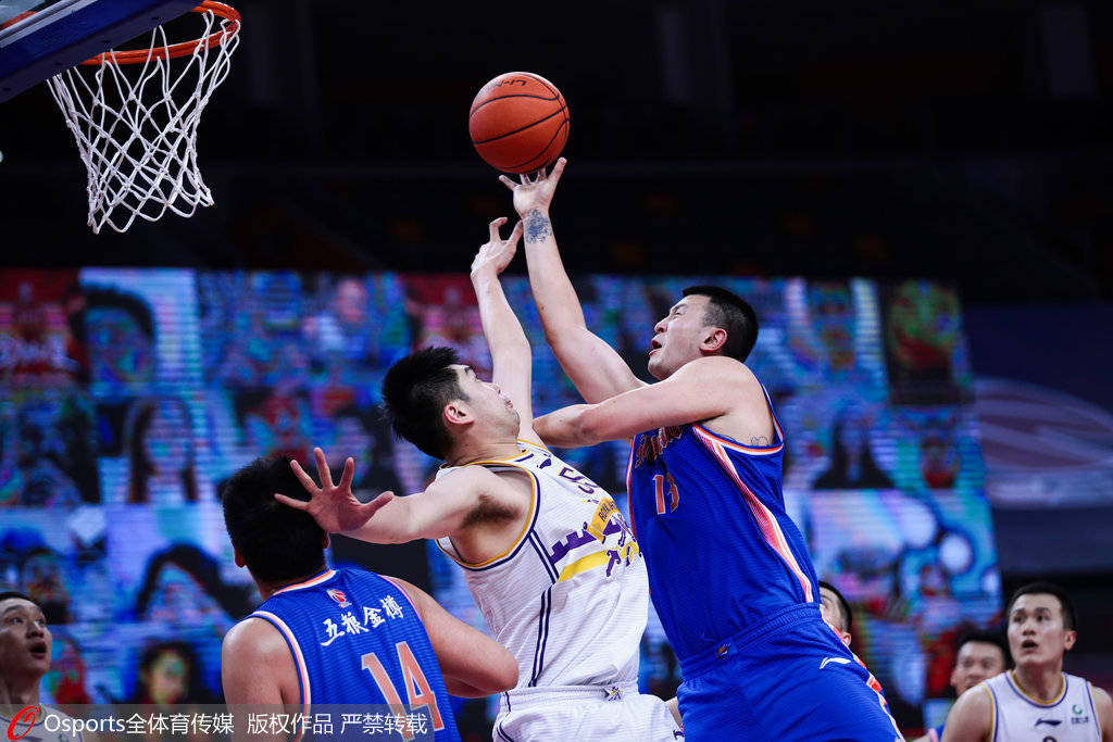 利记官网-西藏男篮在比赛中克服困难，战胜对手