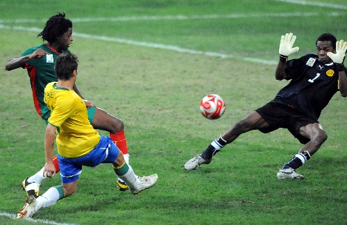 利记官网-熱火球员破门得分，稳住比赛形势